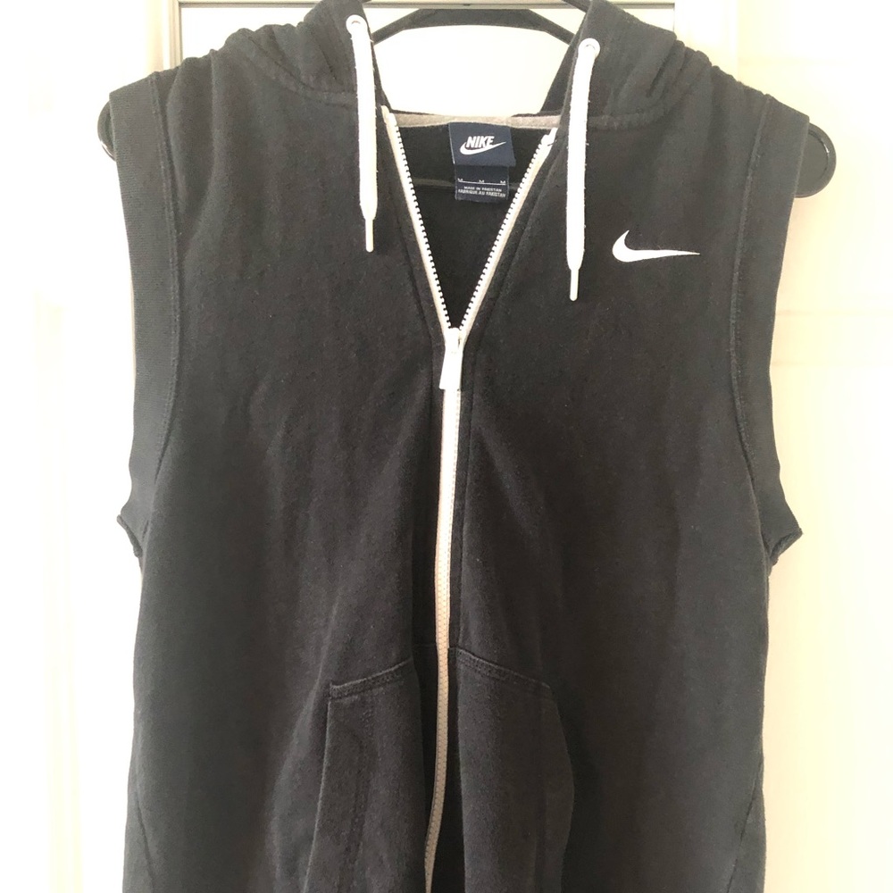 Nike hooded vest size Medium
